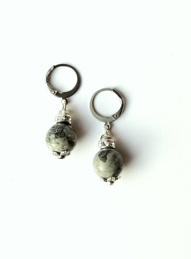 Gliemežvāku jašmas auskari