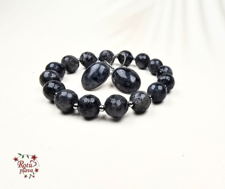 Labradorīta rokassprādze Aizsardzībai un labklājībai