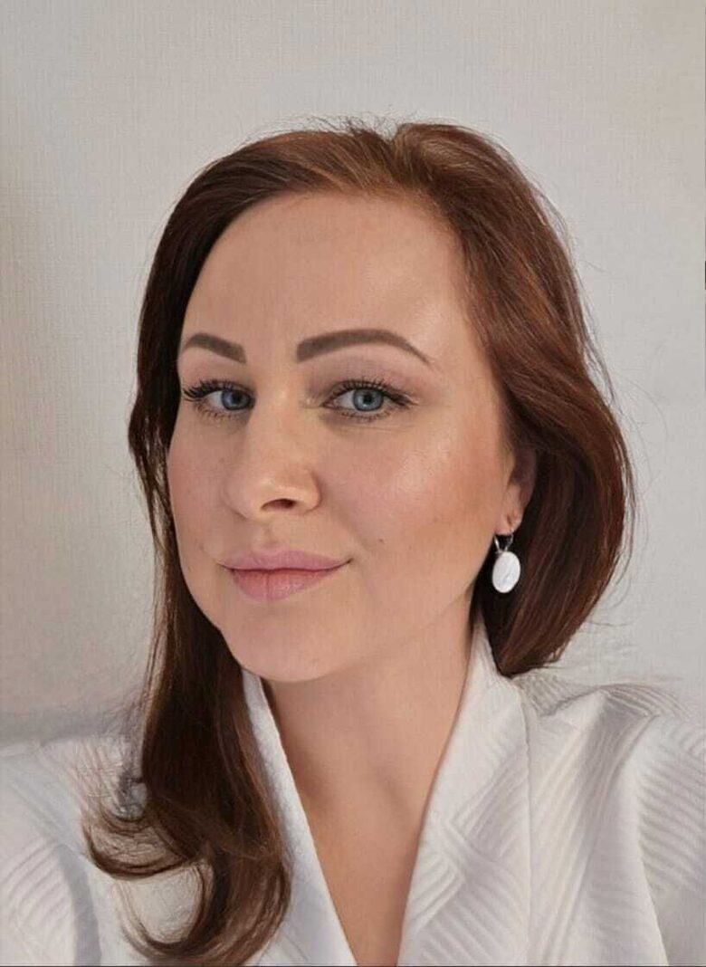 Baltā ahāta auskari