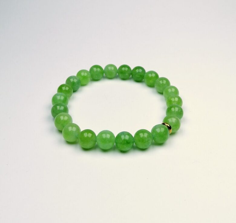 Peridota rokassprādze labklājībai un ģimenes harmonijai