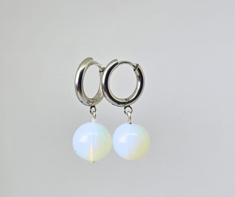 Mazie ūdens opāla auskari