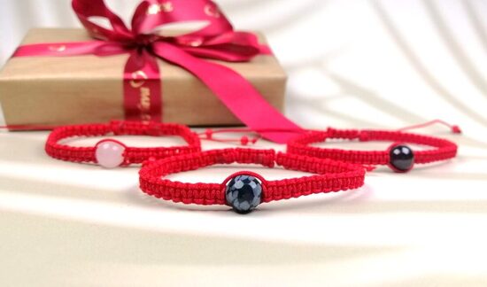 Sarkanais dzīpars ar Tavu izvēlēto dabīgo akmeni