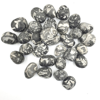 Jašma - dabīgs zemes un līdzsvara akmens Rotu Pļavā