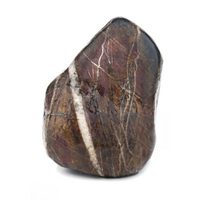 Picasso jašma - daudzkrāsains radošuma un dzīvesprieka akmens tuvplānā